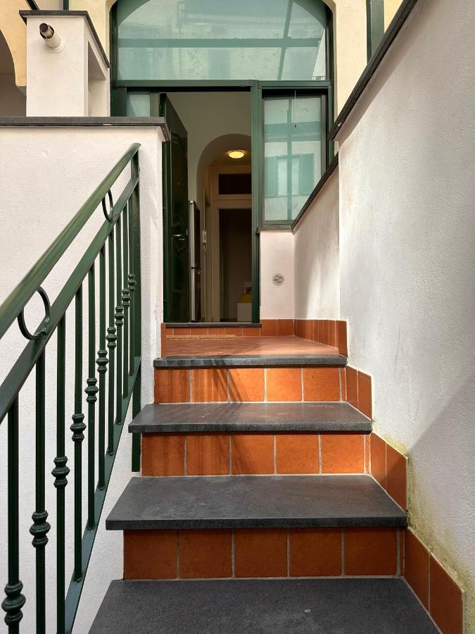 Al Centro Storico Home Salerno Esterno foto